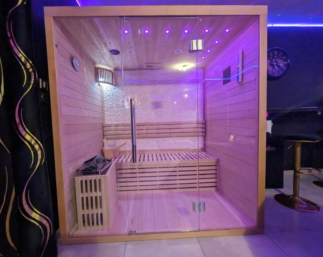 La Gold Room Jacuzzi & Sauna Prive بيربينيو المظهر الخارجي الصورة